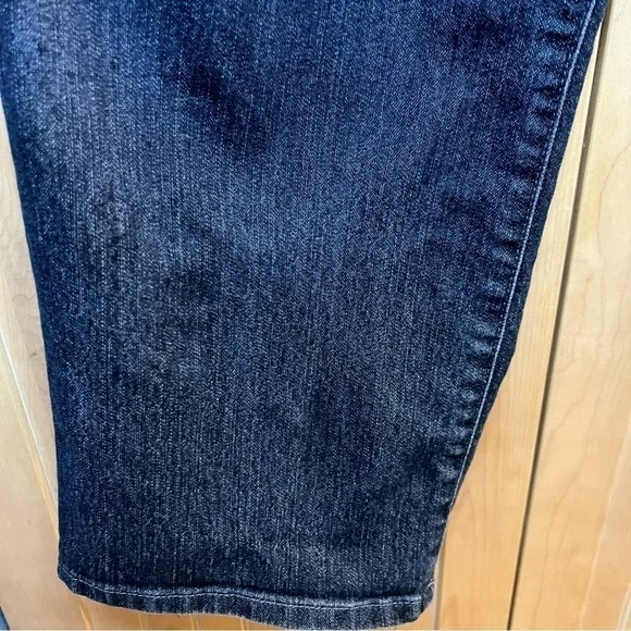 Christopher & Banks Classic Fit Straight Leg Jeans Size 16 Petite - Picture 11 of 16